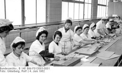 Gastarbeiterinnen in der Schokoladenfabrik Stollwerk (1962)