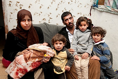 Syrische Flüchlingsfamilie mit Kleinkindern