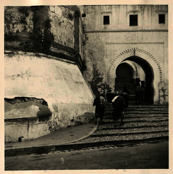 Strassenszene in Marokko, Schwarz-Weiß-Fotografie
